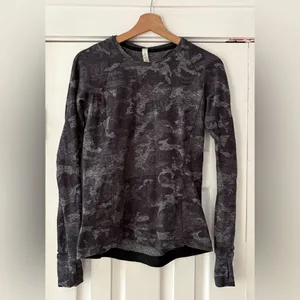 Lululemon On Repeat Runderful Gray Camo Long Sleeve Top‎ Size 8 EUC thumbnail 5