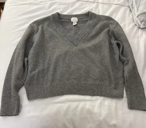 H&M V Neck Sweater  thumbnail 1