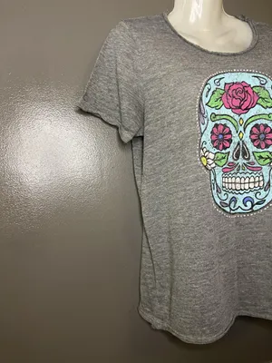 Chaser Shirt Womens Medium Gray Sugar Skull Graphic Day Of Dead Short Sleeve Top thumbnail 3