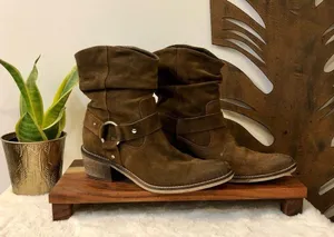 Mark Jenkins Dallas in Brown Distressed Suede Size 9 thumbnail 3