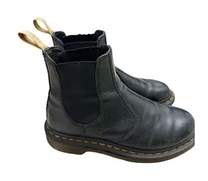 DR. Martins vegan Felix Chelsea boots black size 6 thumbnail 1