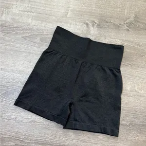 •SEAMLESS SHORTS• Gray Size M thumbnail 2