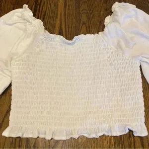 White Free People top! ⭐️ thumbnail 2