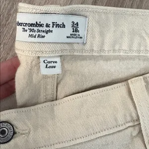 New Abercrombie Curve Love The 90s Straight Mid Rise Jeans Women’s Size 18 Short thumbnail 2
