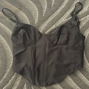 EUC Urban Outfitters cropped corset Top thumbnail 1