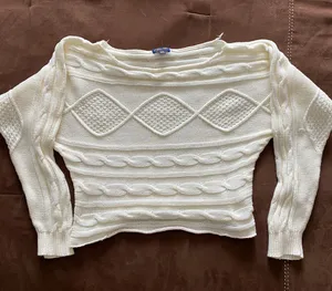 Sweater White Size M thumbnail 2