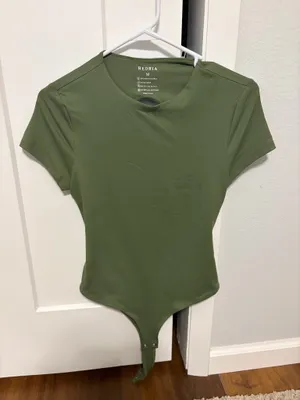 REORIA Womens Trendy Sexy Backless Body Suit Double Lined Crew Neck Short Sleeve Going Out Bodysuits Tops thumbnail 1