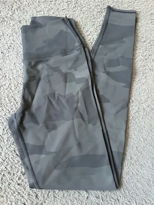 Alo Yoga The High-Waist Vapor Legging black camouflage size small thumbnail 1