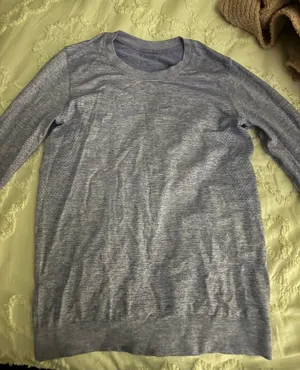 Lululemon Long Sleeve thumbnail 1