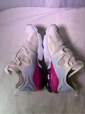 Nike Women’s Air Max White Blue Pink Sneakers thumbnail 9