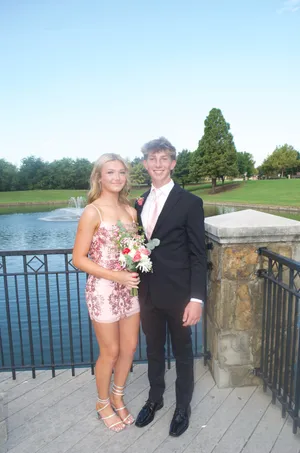 Homecoming Windsor Dress Sequin pink thumbnail 3
