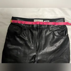 Abercrombie & Fitch Curve Love 90s Faux Leather High Rise Straight Pants 29 thumbnail 10
