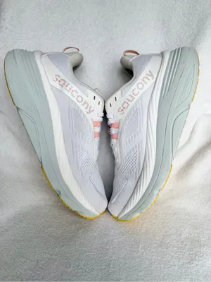 Saucony Hurricane 24 Womens 10 Shoes White Running Sneakers S10934-246 Road thumbnail 6
