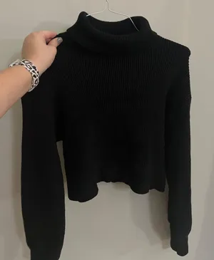 Francesca's Sweater thumbnail 1