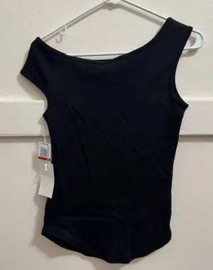 Frame Black Asymmetrical Off the Shoulder Top (XS) thumbnail 1