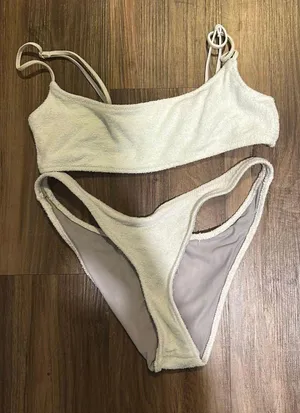 Triangl Bikini thumbnail 1