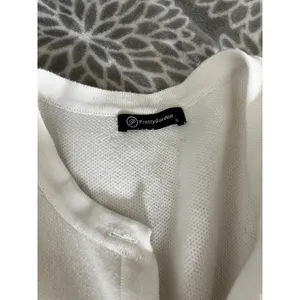 White Cotton Cardigan Sweater Small Gold Crest Button Preppy Old Money Office thumbnail 2