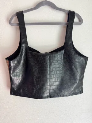 NWT Express Black Crocodile Print Faux Leather Crop Top thumbnail 4