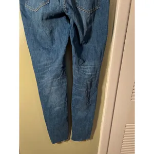 Divided H&M Women's Size 12 Skinny Jean Medium Wash Chewed Hem High Rise Stretch thumbnail 8