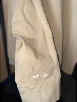 Lululemon Perfectly Oversized Crew sweatshirt in the color Trench. thumbnail 4