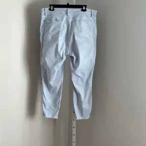 LOFT Light Blue Raw Hem Curvy Skinny Cropped Jeans Size 32/14 Lightweight Denim thumbnail 2