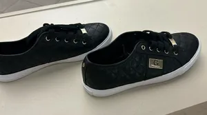 Sneakers Guess Black Quilted Sneakers with Gold Accents 9-like new thumbnail 3