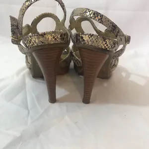 Kenneth Cole Reaction “Rise Guy “ heel , SZ 5 1/2 thumbnail 4