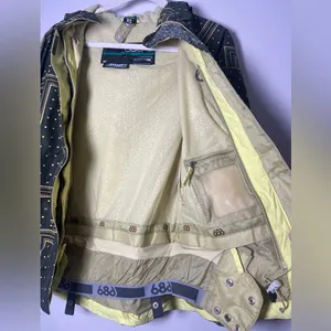 686 Geometric Print Women's Ski/Snowboarding Jacket Outdoor Snow Sport Sz XS thumbnail 4