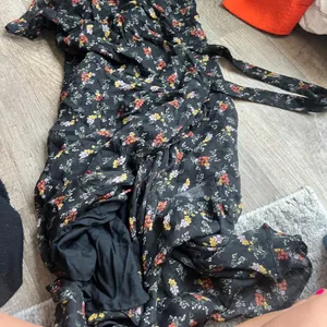 Abercrombie & Fitch black midi wrap dress floral orange and yellow floral size M thumbnail 3