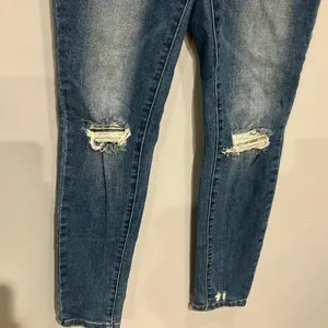 Risen Dark Wash High Rise Distressed Skinny Jeans Size 5/27 rdp1209 #780 thumbnail 3