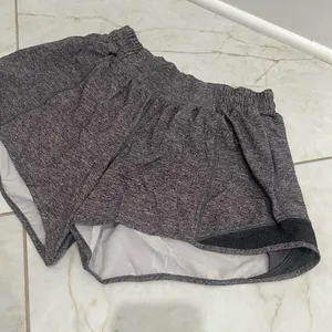 Lululemon Heather Gray Hotty Hot Shorts Size 6 US thumbnail 3