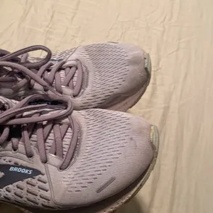 Brooks Adrenaline GTS 21 Running Shoe thumbnail 5