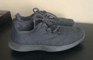 Allbirds Womens 8 The Wool Runners Running Shoes Dark Grey Size 8 thumbnail 1