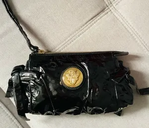 Pretty🌹dressy GUCCI GO OUT clutch/ bag 🔥🔥🔥 thumbnail 1