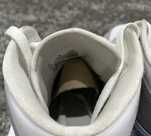 Nike Air Jordan 1 Wolf Gray thumbnail 3