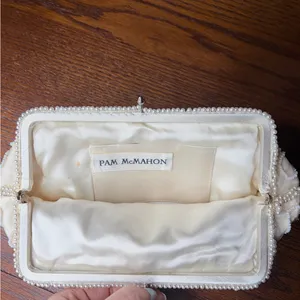 Pam McMahon Vintage Cream Beaded Kiss-Lock Clutch with Heart Detail thumbnail 8
