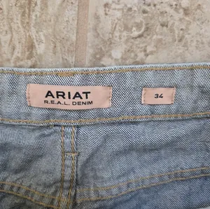 Ariat Ultra High Rise Tomboy Relaxed Straight Size 34 Western Country Cowgirl thumbnail 4