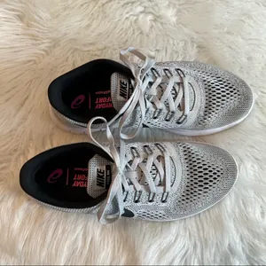 Nike Running Shoes | Nike Free RN Sneakers | Please Read Below thumbnail 3