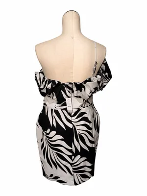 NWT $180 White House Black Market One-Shoulder Jacquard Dress Black White SZ-12 thumbnail 9