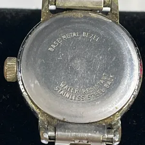 Vintage Timex Women's Silver Water Resistant Watch SKU 5392 thumbnail 4
