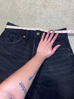 Zara High Rise Black Denim Jean Shorts 6 thumbnail 4