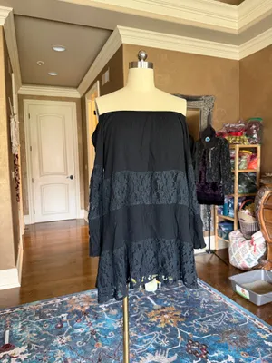 Black Dress thumbnail 2