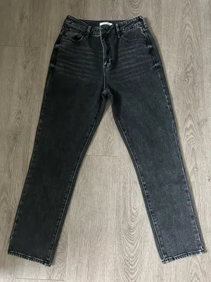 Mom Jeans thumbnail 1