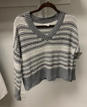 American Eagle Sweater thumbnail 1