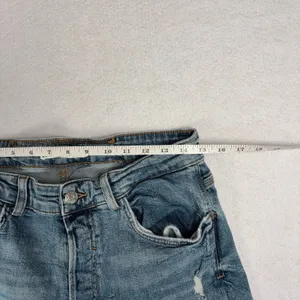 ZARA Distressed Skinny Jeans Women's 34 Blue Curvy Mid Rise Button Fly Casual thumbnail 4