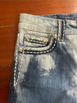 Miss Me Y2K Embellished Denim Bermuda Shorts Sz 25 Western Distressed 👽🧡 thumbnail 4