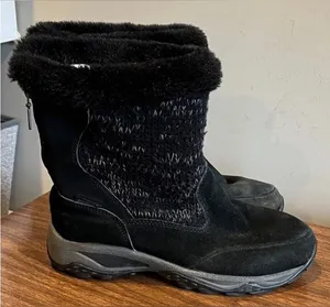 Khombu Black Suede and Knit Faux Fur Winter Boots, Size 7 thumbnail 1