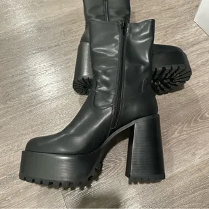 Princess Polly Garbo Platform Boots thumbnail 4