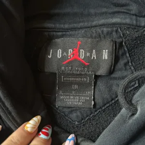 Black Jordan Hoodie thumbnail 3