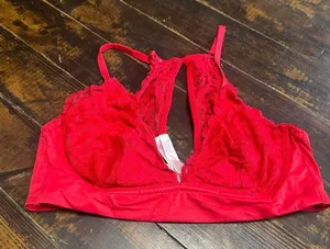Victoria’s Secret red lace sexy loungewear M bralette thumbnail 1